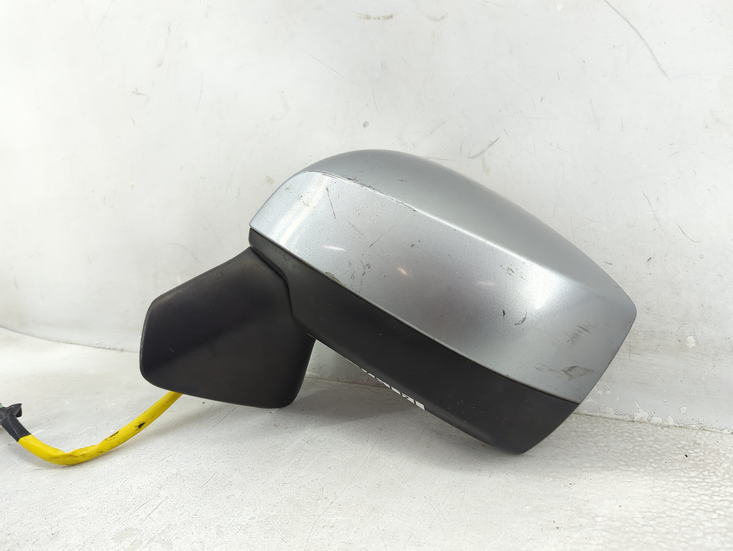 2015-2016 Subaru Legacy Driver Side View Mirror - Left Door Mirror OEM Used - Oemusedautoparts1.com