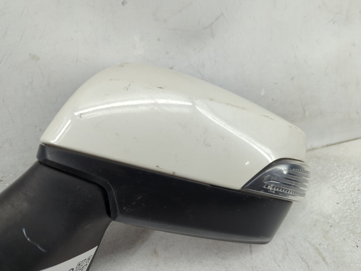 2015-2017 Subaru Legacy Driver Side View Mirror - Left Door Mirror OEM Used - Oemusedautoparts1.com