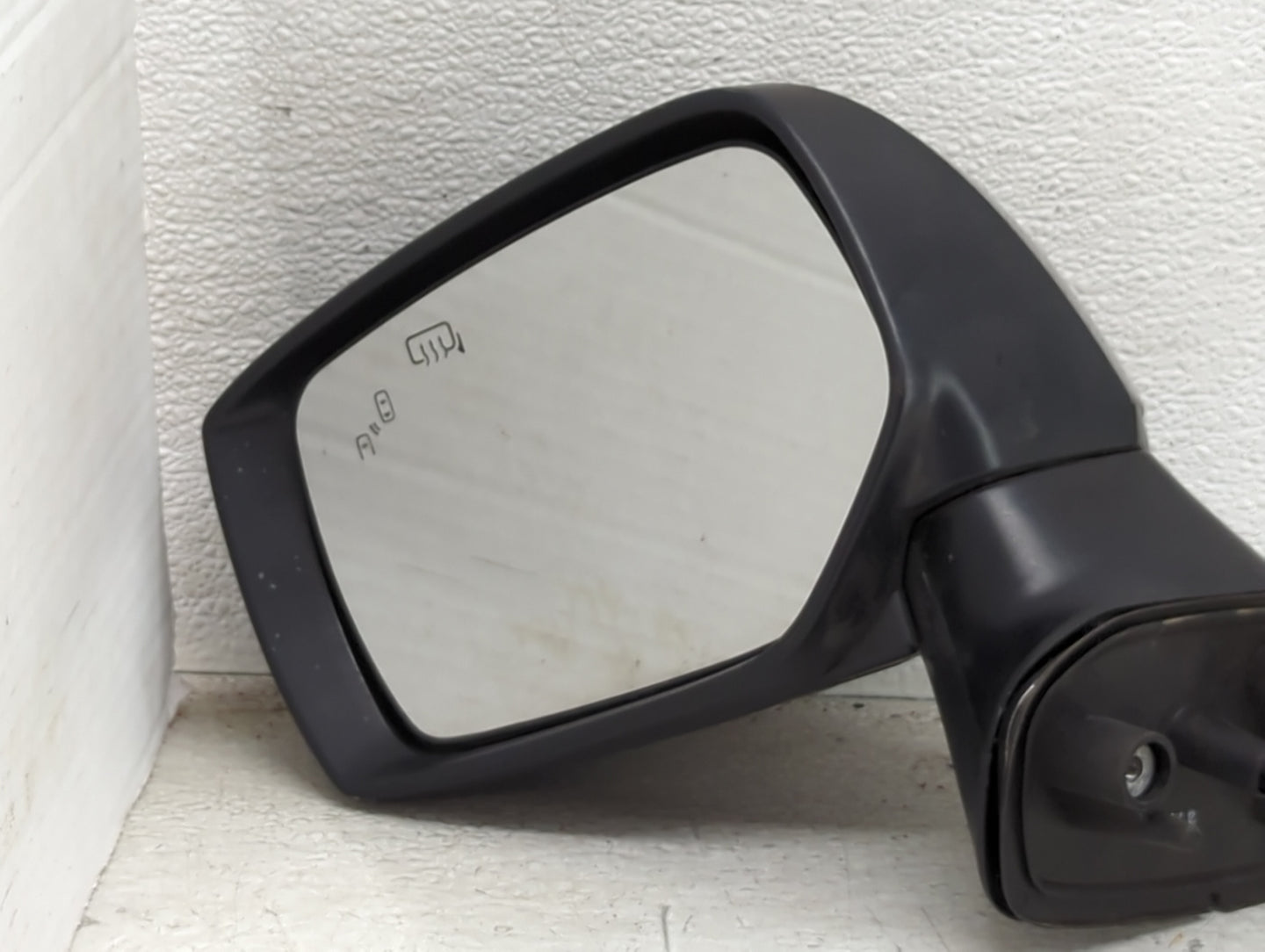 2015-2017 Subaru Legacy Driver Side View Mirror - Left Door Mirror OEM Used - Oemusedautoparts1.com