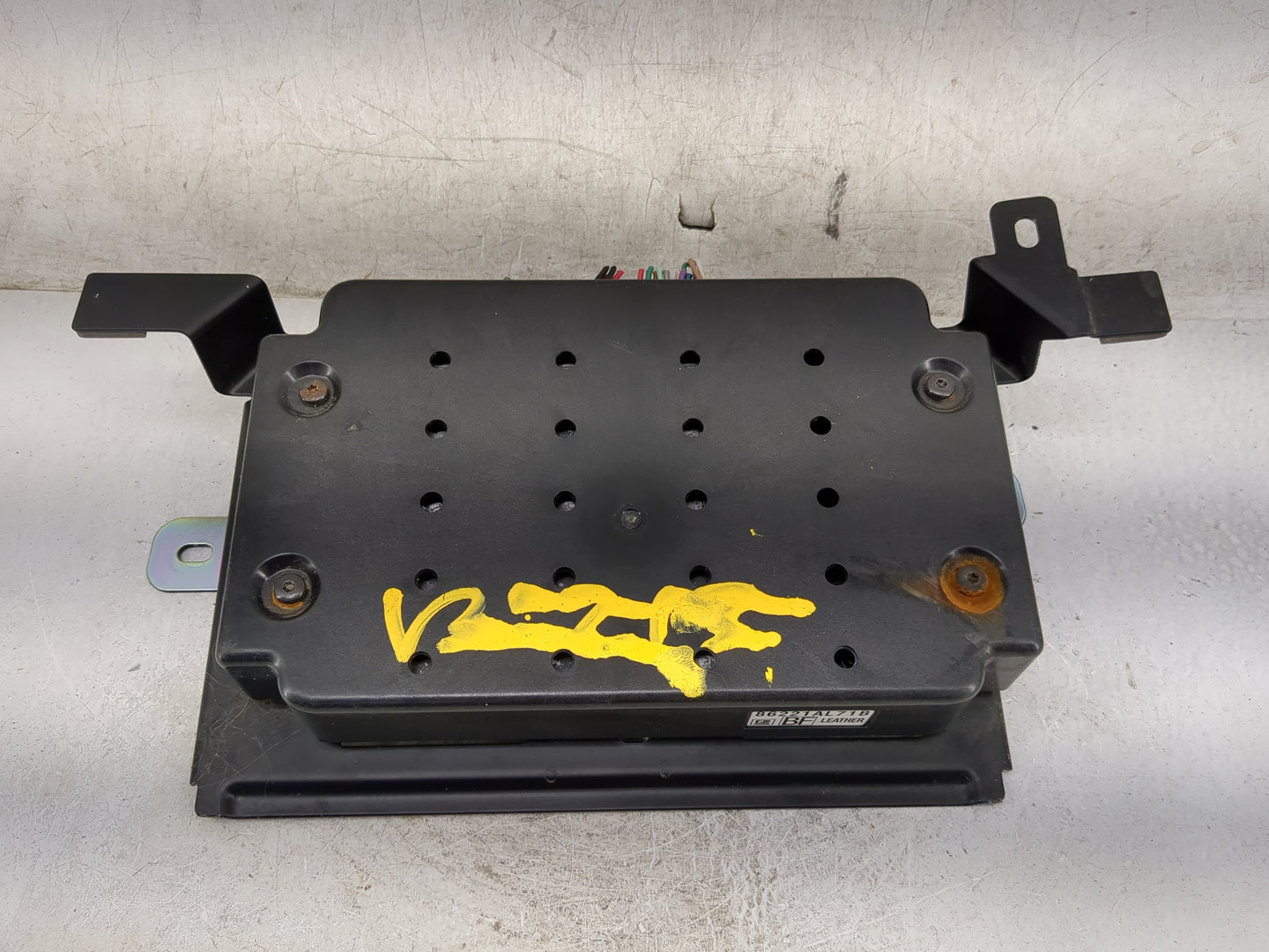 2015-2017 Subaru Legacy Radio Speaker Amplifier 86221al71b - Oemusedautoparts1.com
