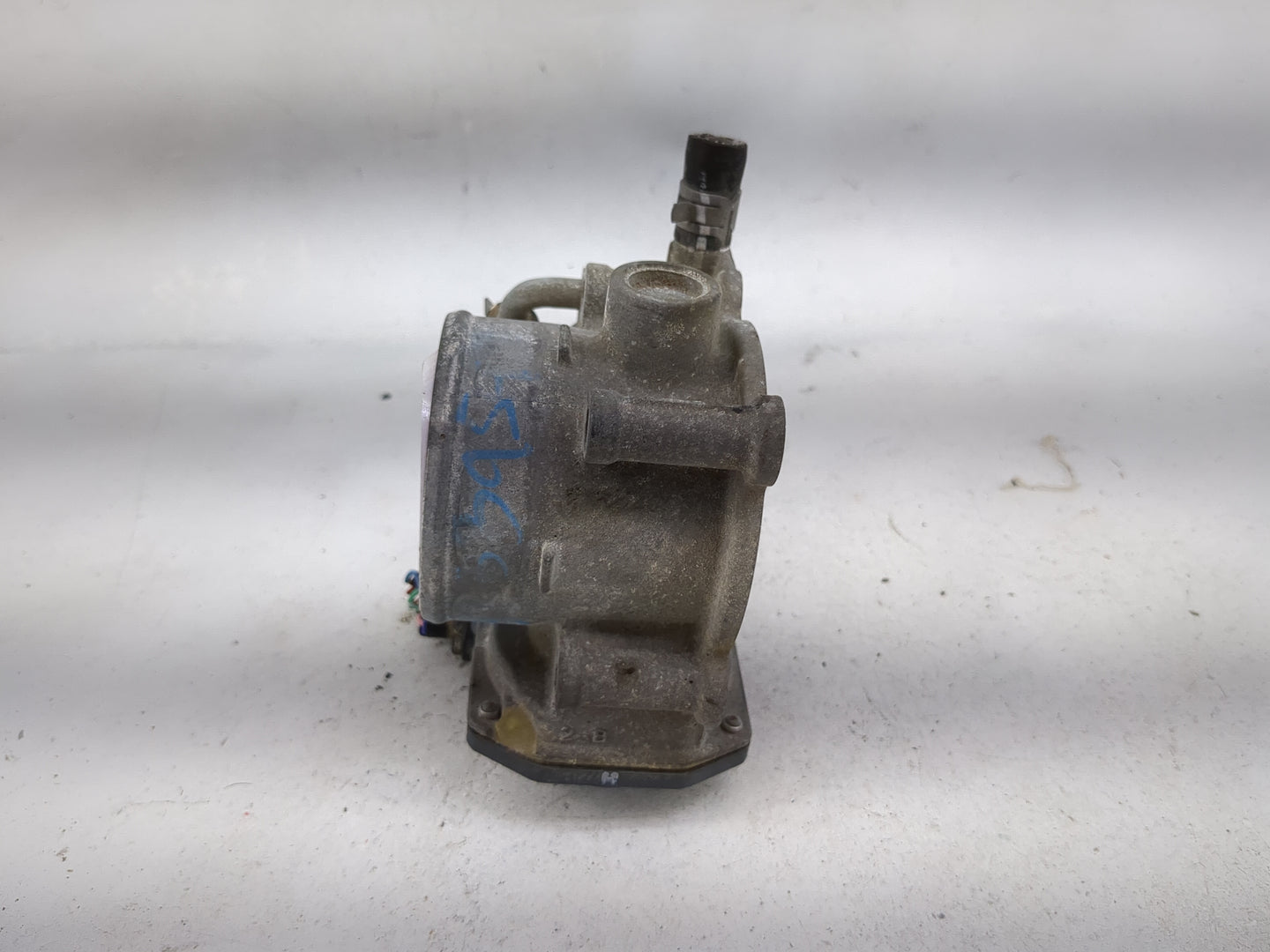 2013-2019 Subaru Legacy Throttle Body P/N:16112AA38A 2T101780 Fits Fits 2013 2014 2015 2016 2017 2018 2019 OEM Used Auto Par