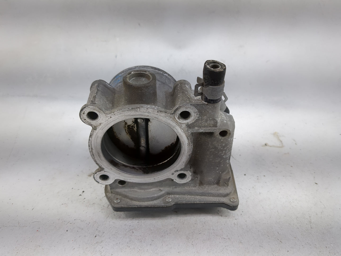 2013-2019 Subaru Legacy Throttle Body P/N:16112AA38A 2T101780 Fits Fits 2013 2014 2015 2016 2017 2018 2019 OEM Used Auto Par