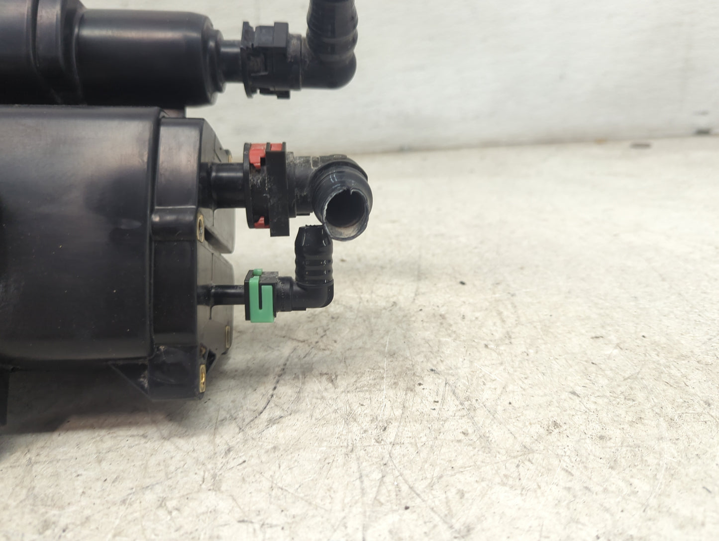 2016 Subaru Legacy Fuel Vapor Charcoal Canister - Oemusedautoparts1.com