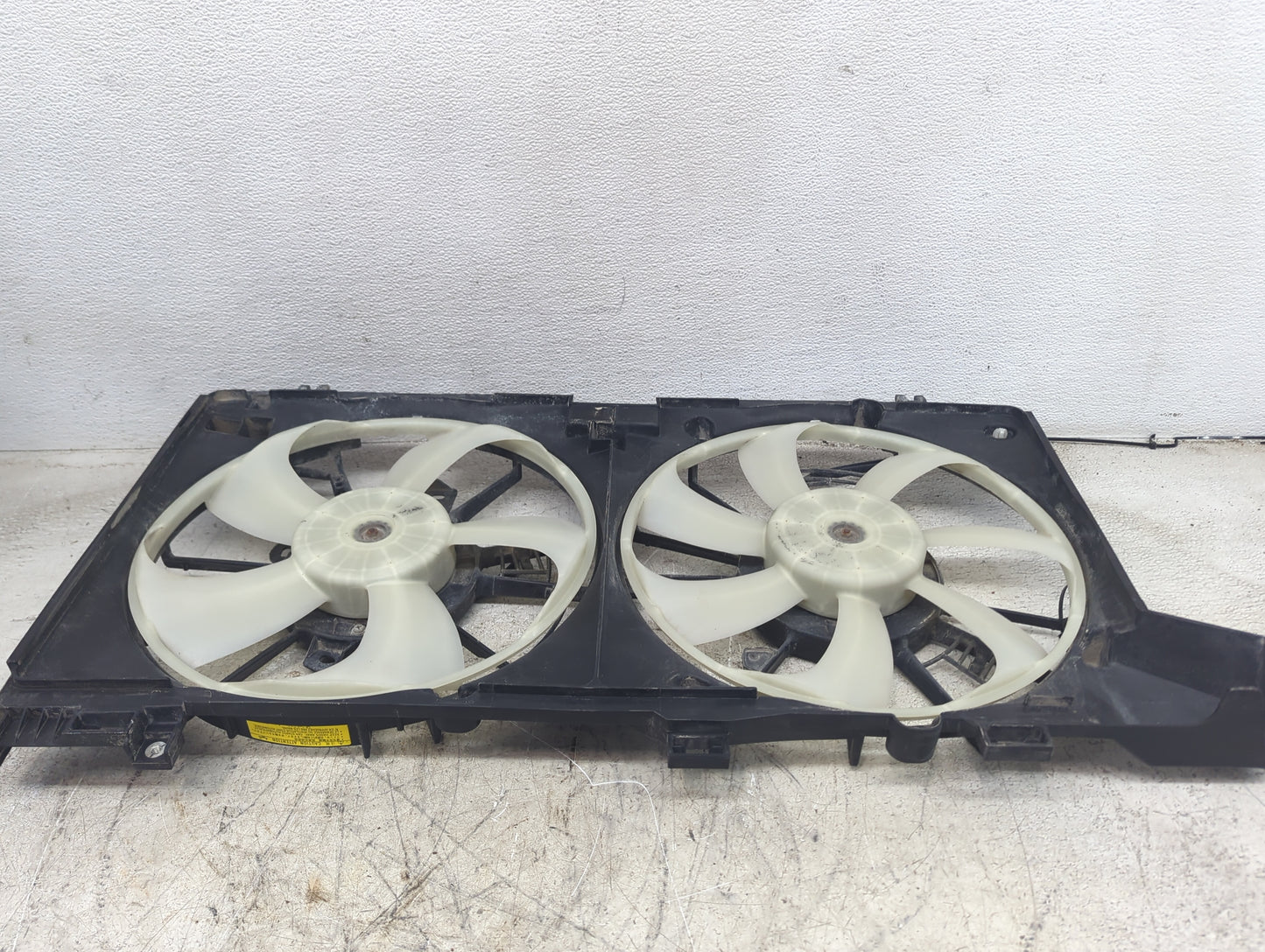 2016 Subaru Legacy Electric Radiator Cooling Fan Motor Assembly P/N:AX168000-1601 Fits OEM Used Auto Parts - Oemusedautopart