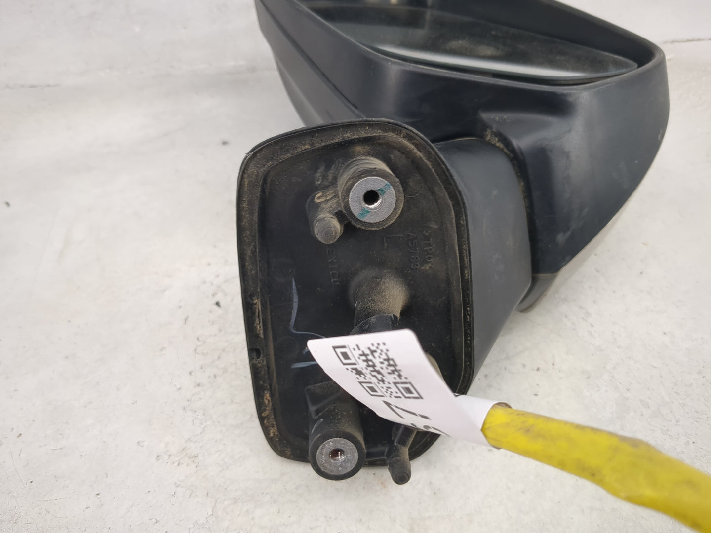 2015-2016 Subaru Legacy Driver Side View Mirror - Left Door Mirror OEM Used - Oemusedautoparts1.com