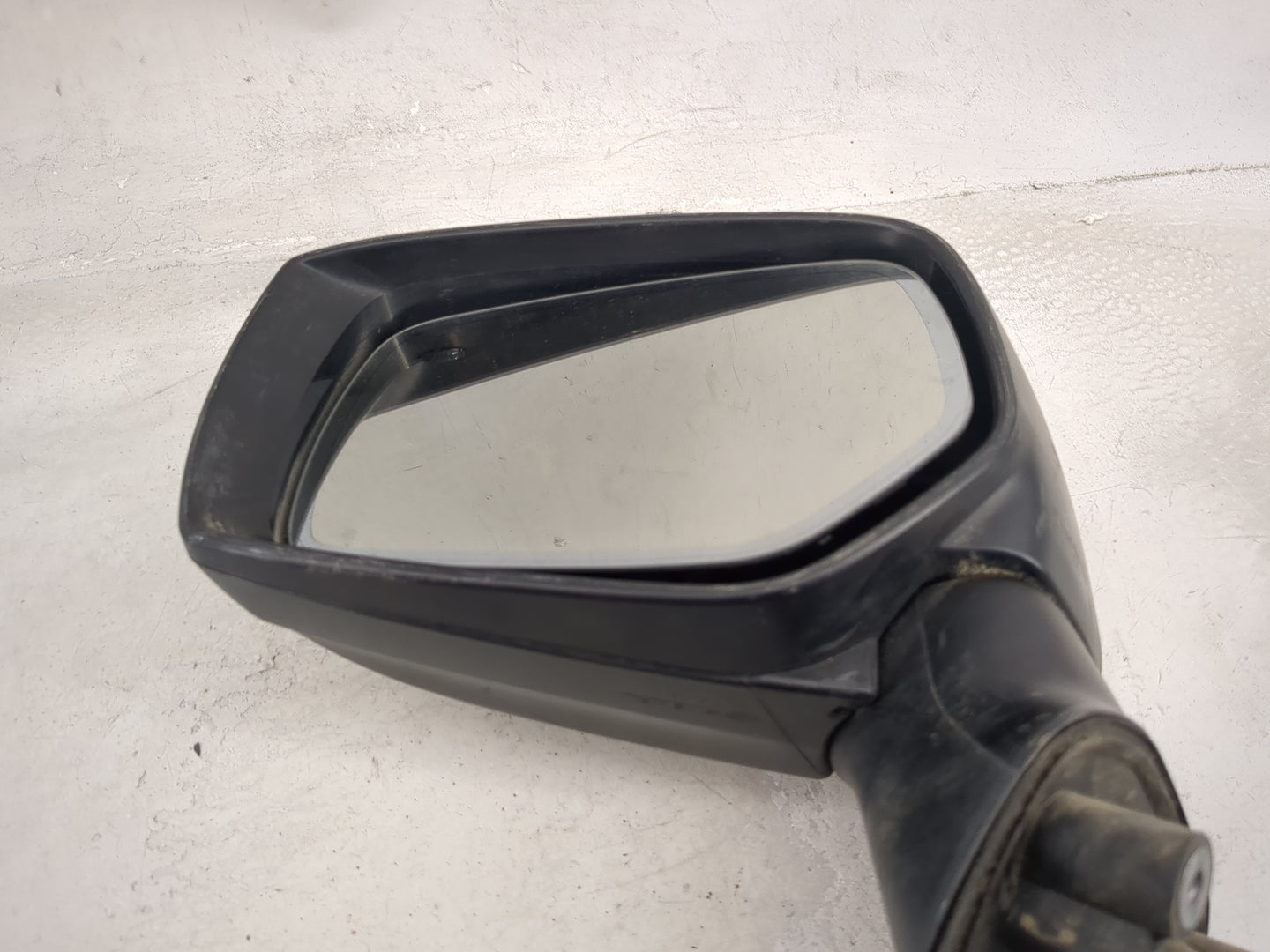 2015-2016 Subaru Legacy Driver Side View Mirror - Left Door Mirror OEM Used - Oemusedautoparts1.com