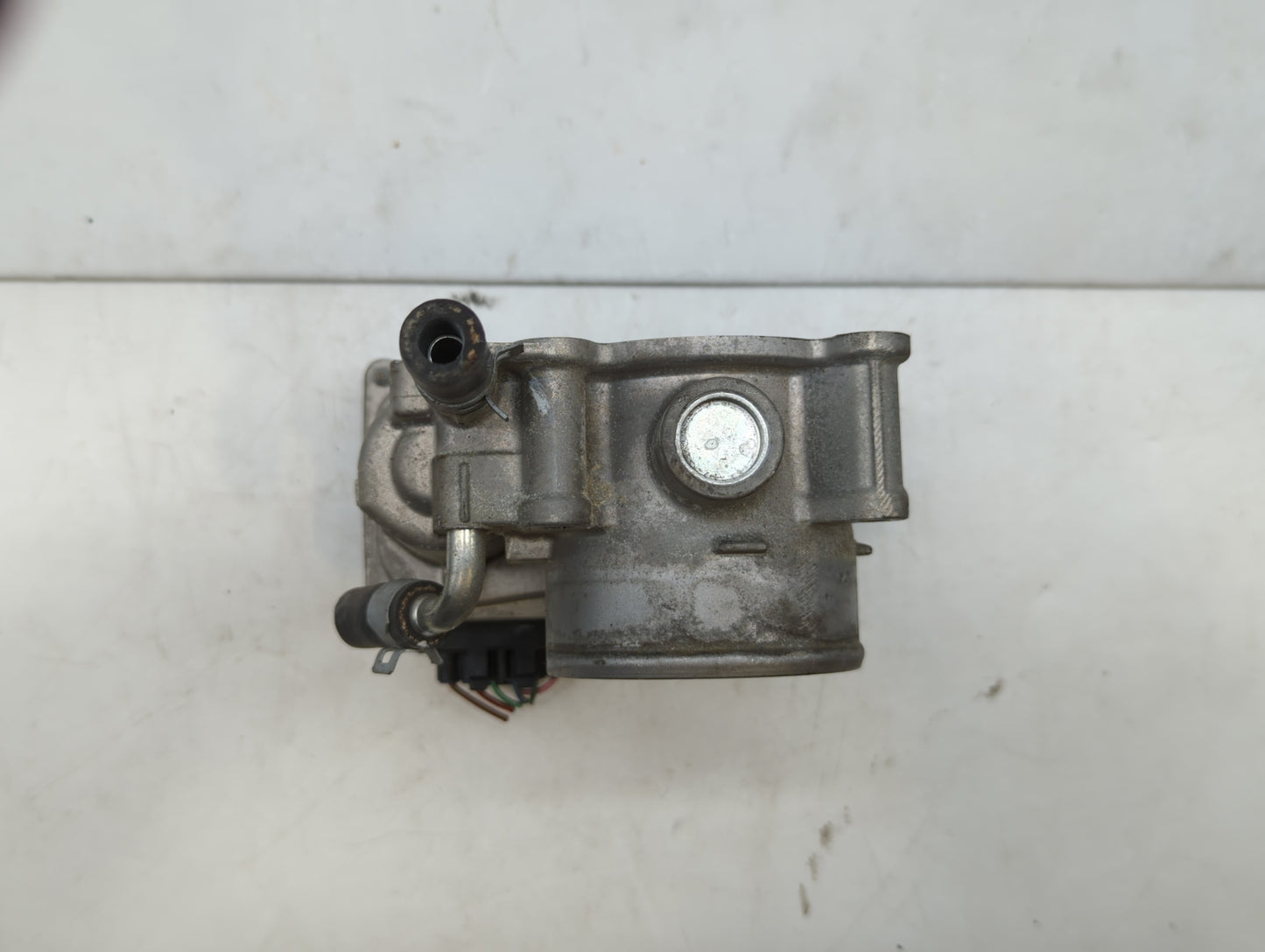 2013-2019 Subaru Legacy Throttle Body P/N:16112AA38A Fits Fits 2013 2014 2015 2016 2017 2018 2019 OEM Used Auto Parts - Oemu