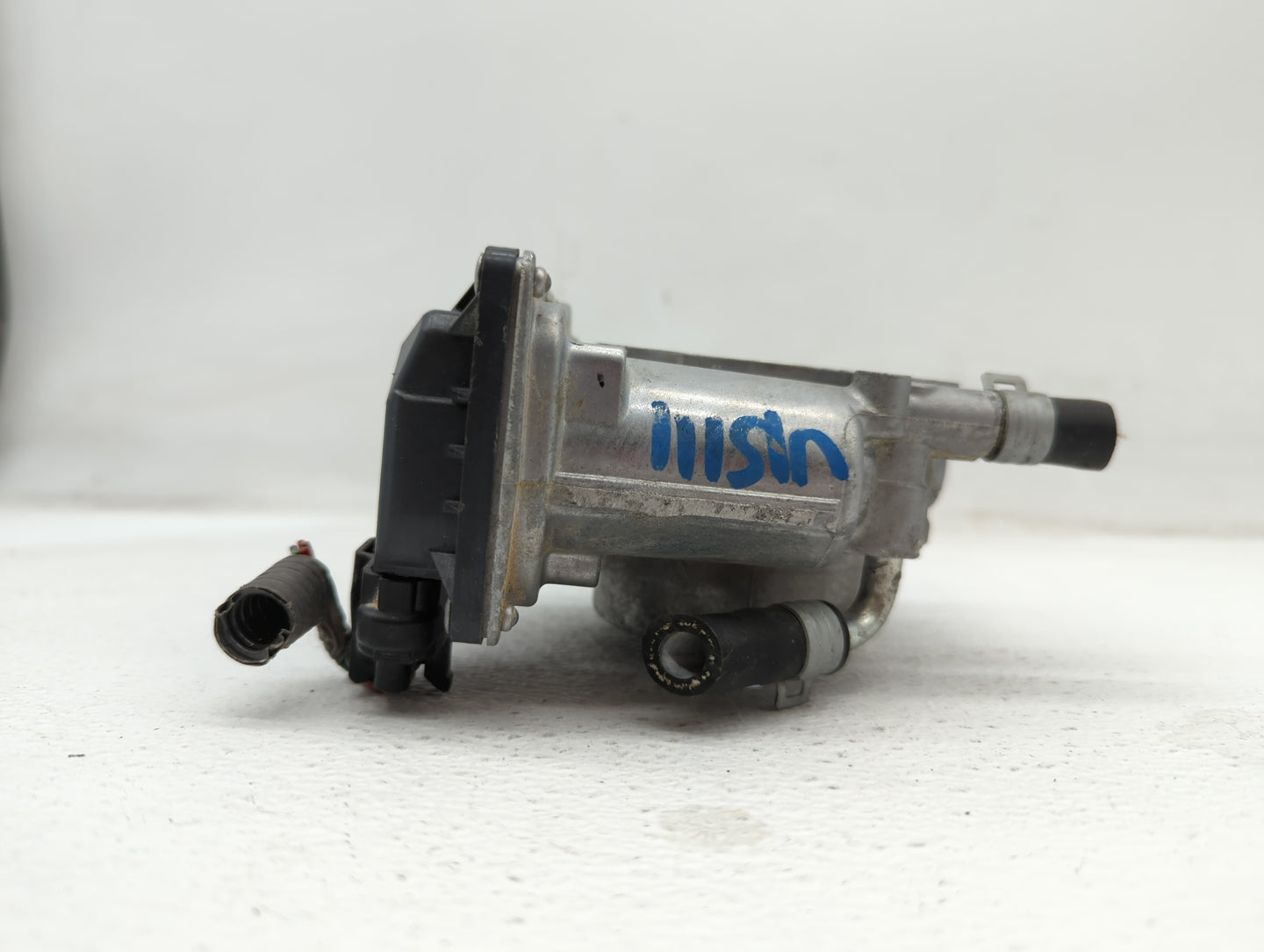 2013-2019 Subaru Legacy Throttle Body P/N:16112AA38A Fits Fits 2013 2014 2015 2016 2017 2018 2019 OEM Used Auto Parts - Oemu