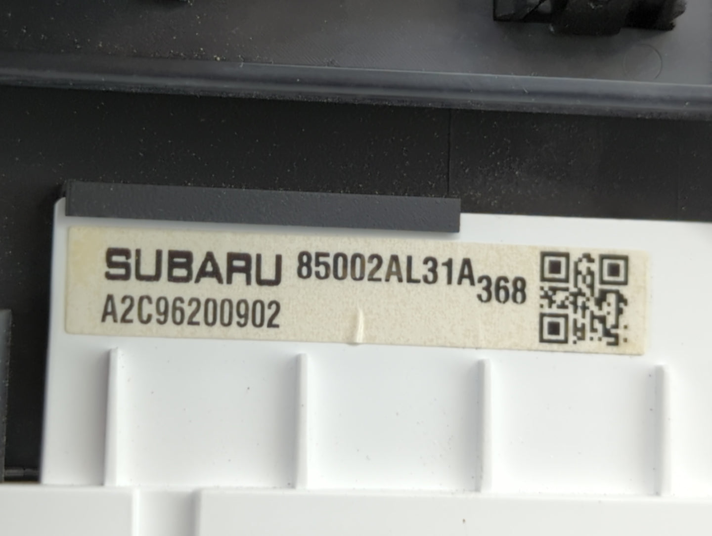 2016 Subaru Legacy Instrument Cluster Speedometer Gauges P/N:85002AL31A A2C96200902, 266773 Fits OEM Used Auto Parts - Oemus