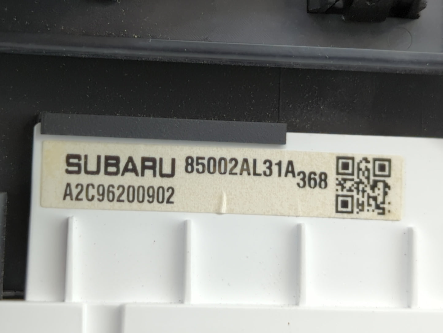2016 Subaru Legacy Instrument Cluster Speedometer Gauges P/N:85002AL31A A2C96200902, 266773 Fits OEM Used Auto Parts - Oemus