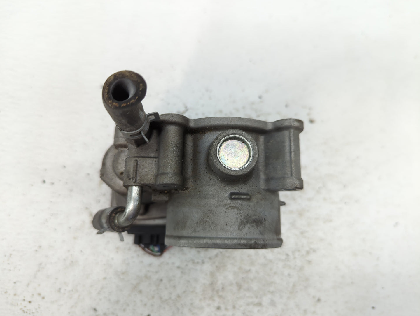 2013-2019 Subaru Legacy Throttle Body P/N:16112AA38A Fits Fits 2013 2014 2015 2016 2017 2018 2019 OEM Used Auto Parts - Oemu