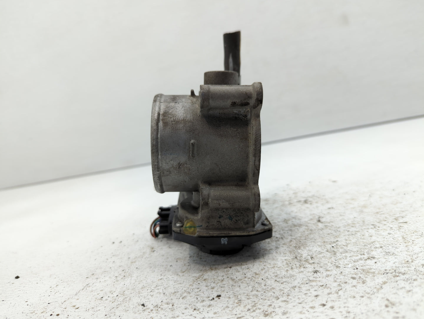 2013-2019 Subaru Legacy Throttle Body P/N:16112AA38A Fits Fits 2013 2014 2015 2016 2017 2018 2019 OEM Used Auto Parts - Oemu