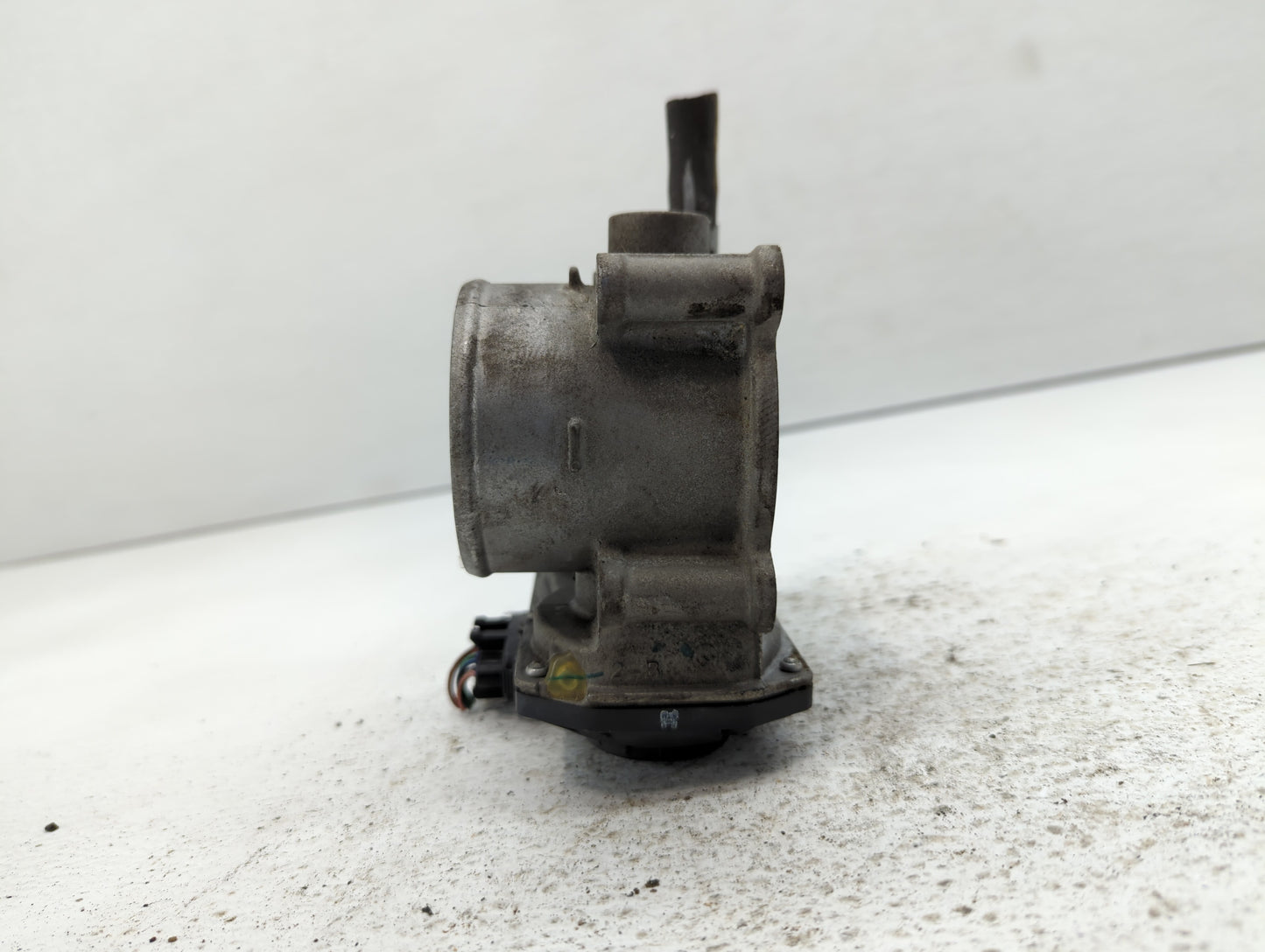 2013-2019 Subaru Legacy Throttle Body P/N:16112AA38A Fits Fits 2013 2014 2015 2016 2017 2018 2019 OEM Used Auto Parts - Oemu