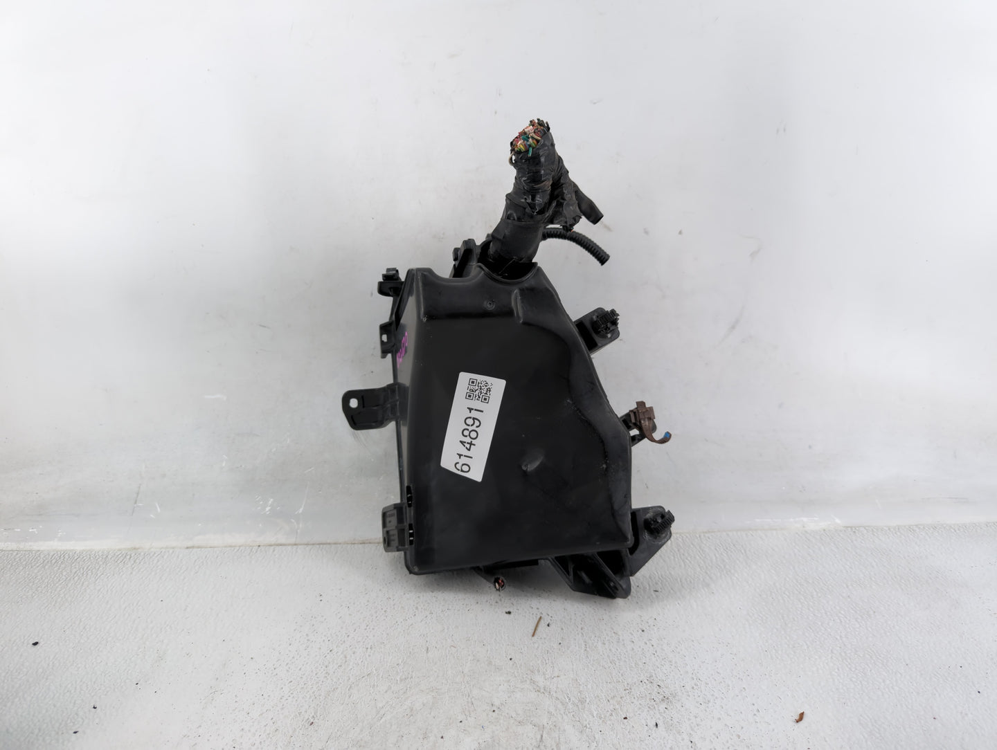 2015 Subaru Legacy Fusebox Fuse Box Panel Relay Module P/N:MB503703B Fits OEM Used Auto Parts - Oemusedautoparts1.com