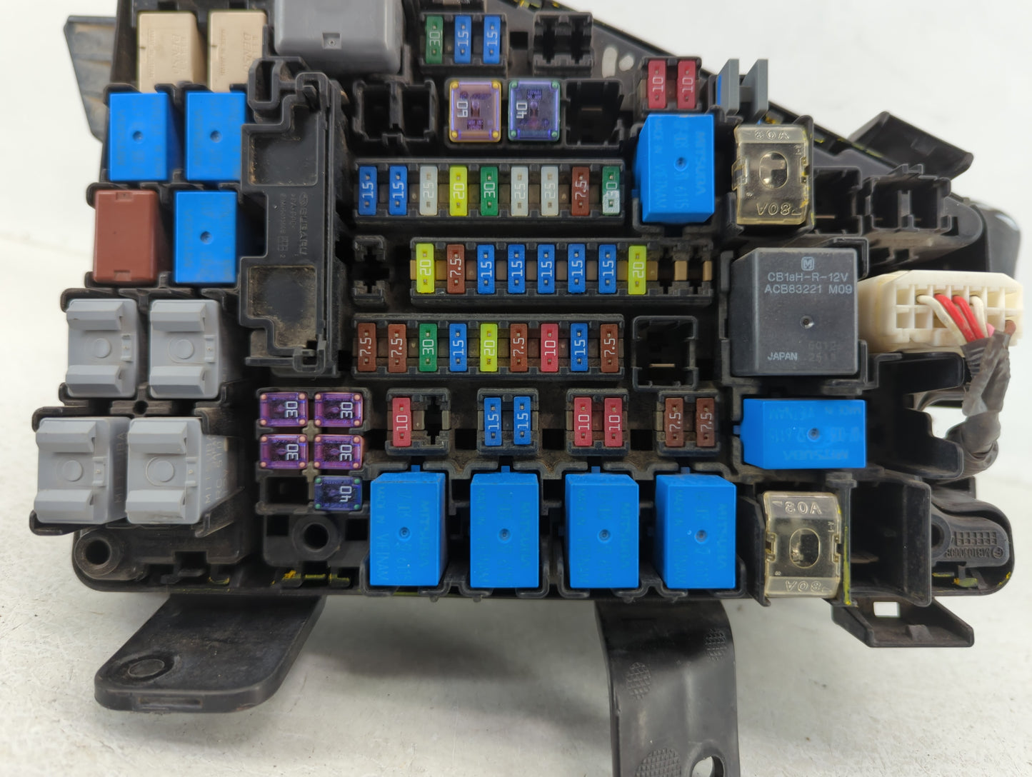 2015 Subaru Legacy Fusebox Fuse Box Panel Relay Module P/N:MB503703B Fits OEM Used Auto Parts - Oemusedautoparts1.com