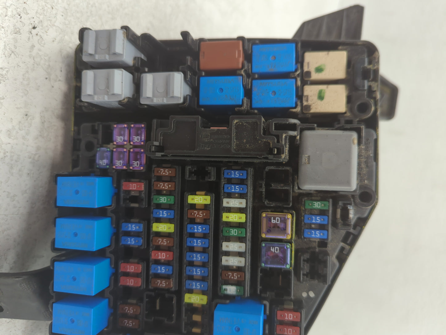 2015-2017 Subaru Legacy Fusebox Fuse Box Panel Relay Module P/N:MB503700B2 Fits Fits 2015 2017 OEM Used Auto Parts - Oemused