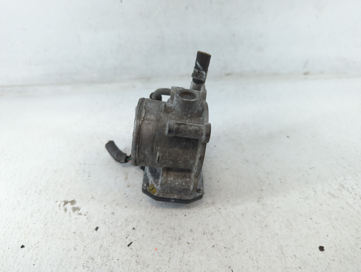 2013-2019 Subaru Legacy Throttle Body P/N:5T04 1780 16112AA38A Fits Fits 2013 2014 2015 2016 2017 2018 2019 OEM Used Auto Pa