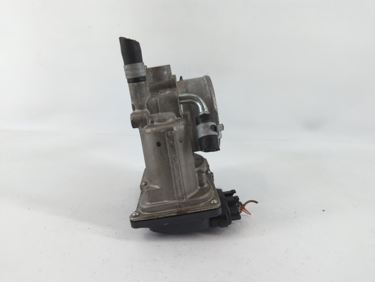 2013-2019 Subaru Legacy Throttle Body P/N:3R13 1780 16112AA38A Fits Fits 2013 2014 2015 2016 2017 2018 2019 OEM Used Auto Pa