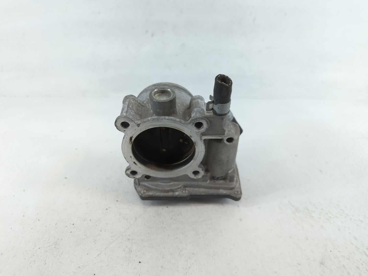 2013-2019 Subaru Legacy Throttle Body P/N:16112AA38A Fits Fits 2013 2014 2015 2016 2017 2018 2019 OEM Used Auto Parts - Oemu
