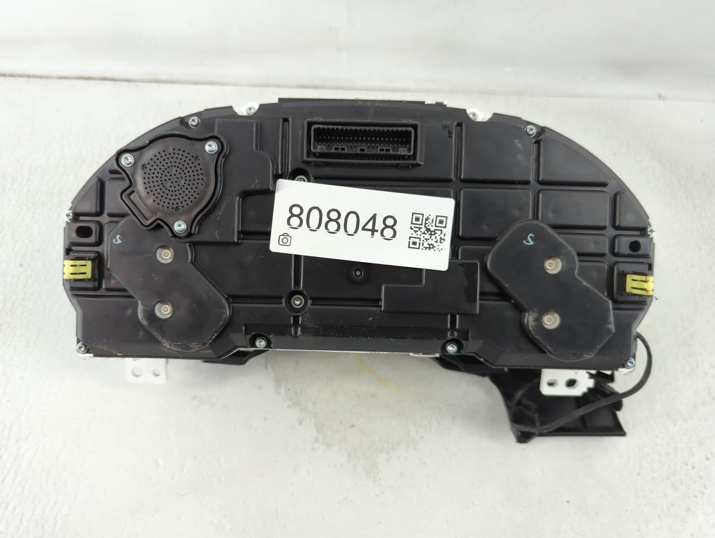 2016 Subaru Legacy Instrument Cluster Speedometer Gauges P/N:A02 235904, A2C96200401 Miles: Fits OEM Used Auto Parts - Oemus