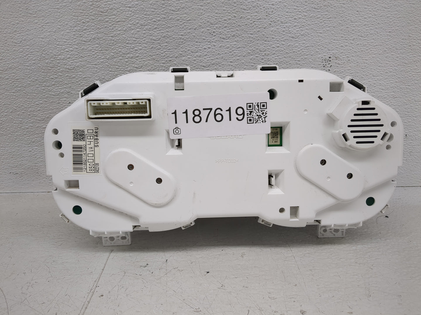 2016 Subaru Wrx Instrument Cluster Speedometer Gauges P/N:85000VA480 Fits OEM Used Auto Parts - Oemusedautoparts1.com