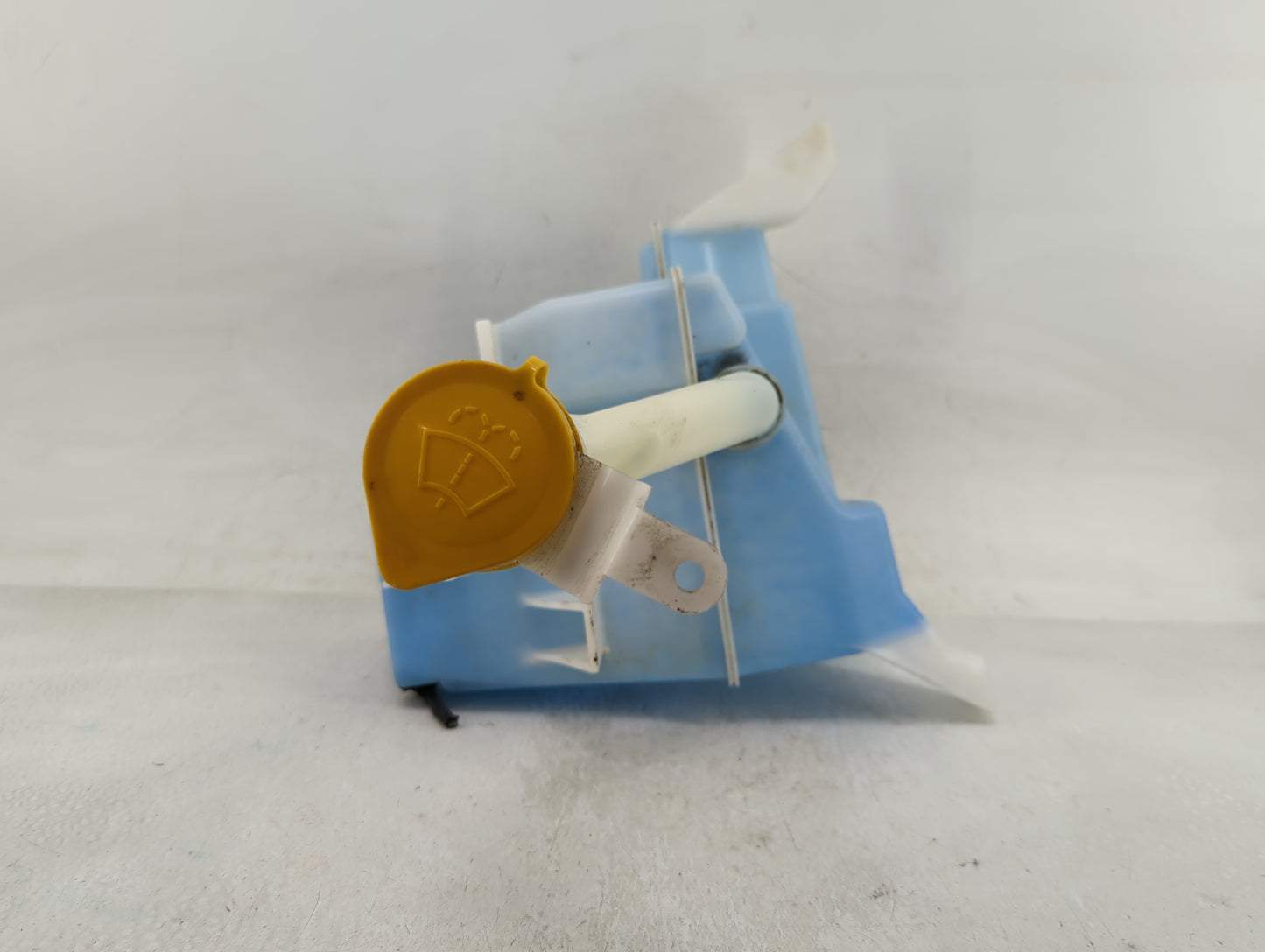 Subaru Xv Windshield Washer Fluid Reservoir Bottle Oem - Oemusedautoparts1.com