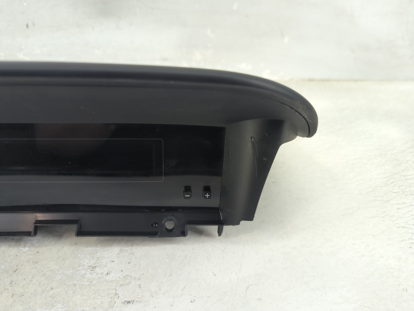 2016 Subaru Xv Information Display Screen Black - Oemusedautoparts1.com