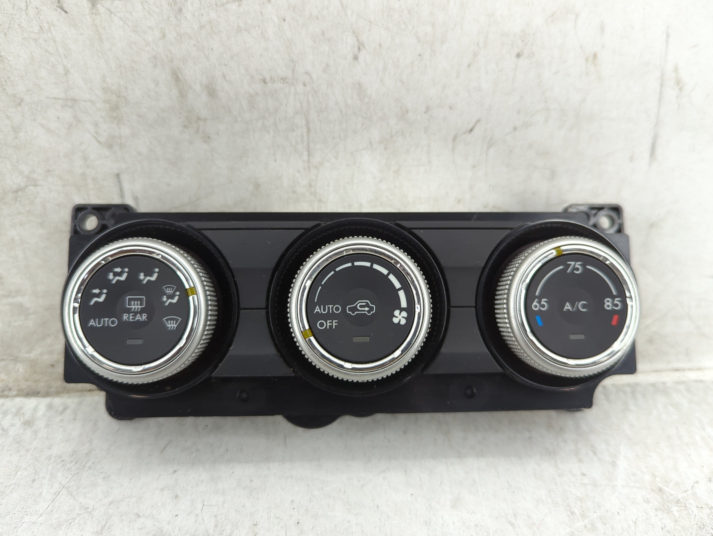 2015 Subaru Xv Climate Control Module Temperature AC/Heater Replacement P/N:72311FJ620 Fits Fits 2016 OEM Used Auto Parts - 