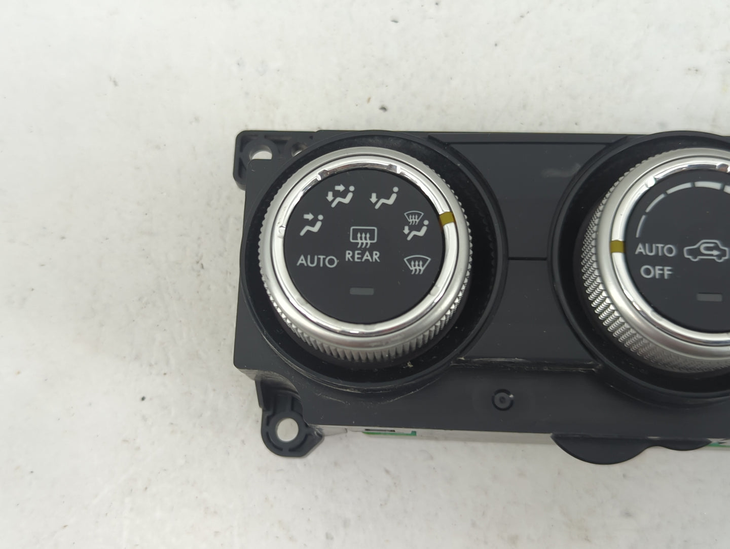 2015 Subaru Xv Climate Control Module Temperature AC/Heater Replacement P/N:72311FJ620 Fits Fits 2016 OEM Used Auto Parts - 