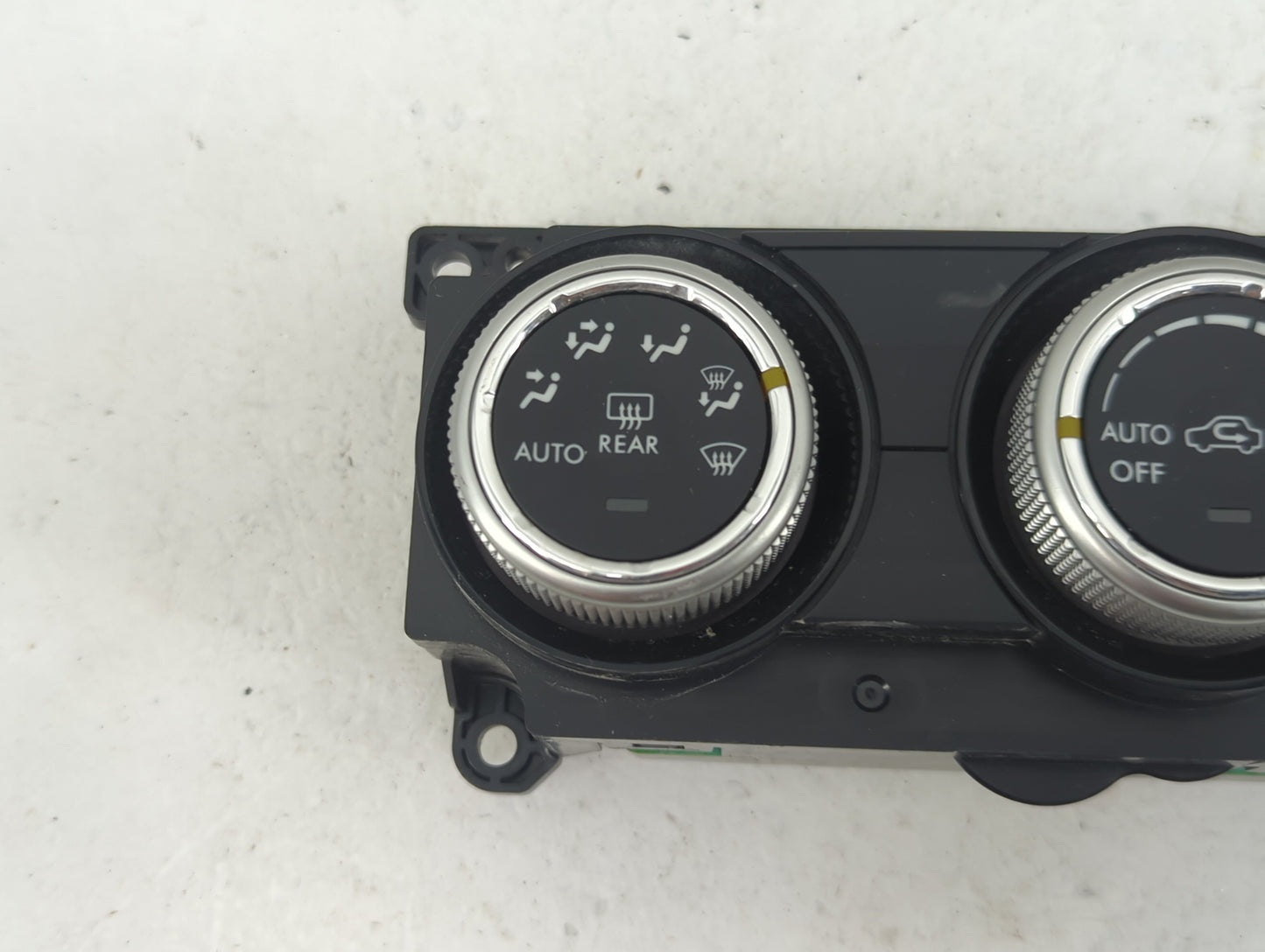 2015 Subaru Xv Climate Control Module Temperature AC/Heater Replacement P/N:72311FJ620 Fits Fits 2016 OEM Used Auto Parts - 