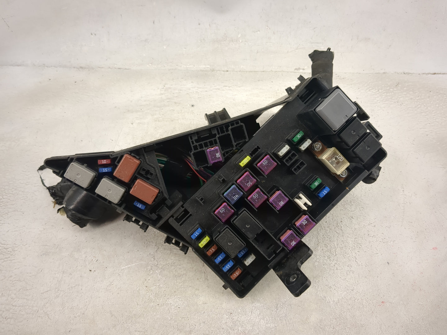 2015 Subaru Xv Fusebox Fuse Box Panel Relay Module P/N:MB502000B Fits OEM Used Auto Parts - Oemusedautoparts1.com