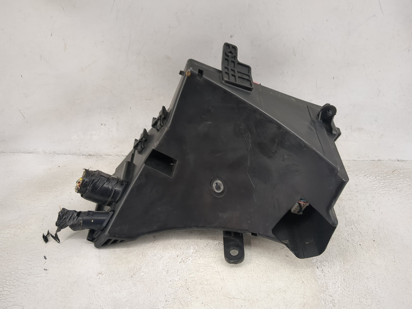 2015 Subaru Xv Fusebox Fuse Box Panel Relay Module P/N:MB502000B Fits OEM Used Auto Parts - Oemusedautoparts1.com
