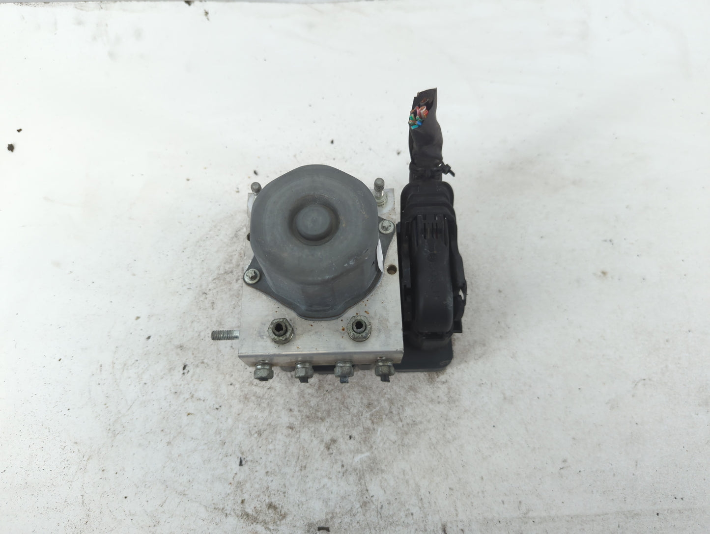 2015 Subaru Xv ABS Pump Control Module Replacement P/N:269 535 27336F J220 Fits Fits 2016 OEM Used Auto Parts - Oemusedautop