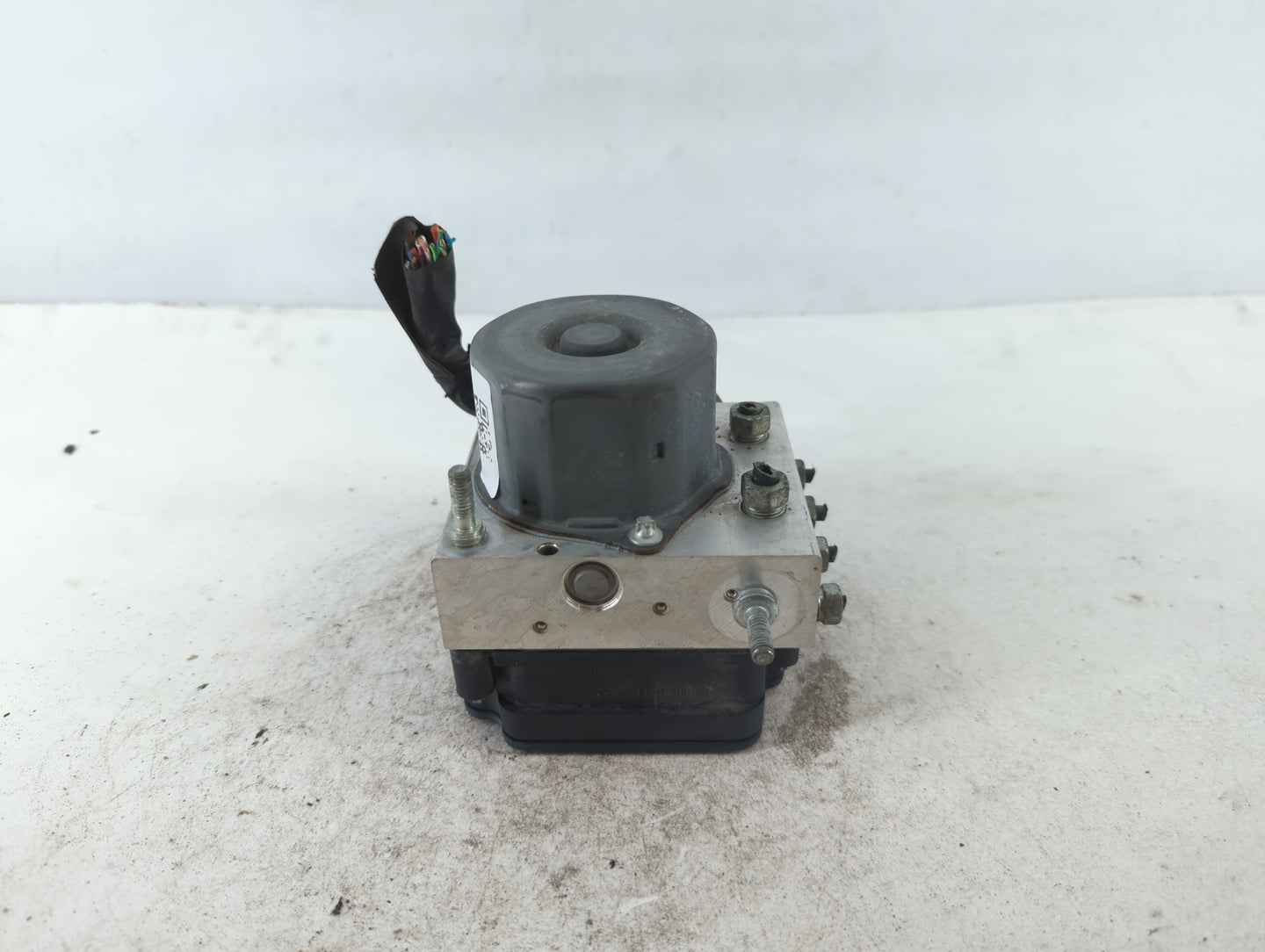 2015 Subaru Xv ABS Pump Control Module Replacement P/N:269 535 27336F J220 Fits Fits 2016 OEM Used Auto Parts - Oemusedautop