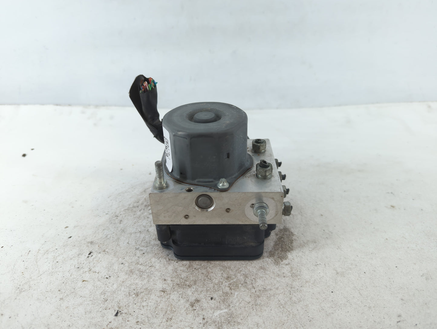 2015 Subaru Xv ABS Pump Control Module Replacement P/N:269 535 27336F J220 Fits Fits 2016 OEM Used Auto Parts - Oemusedautop