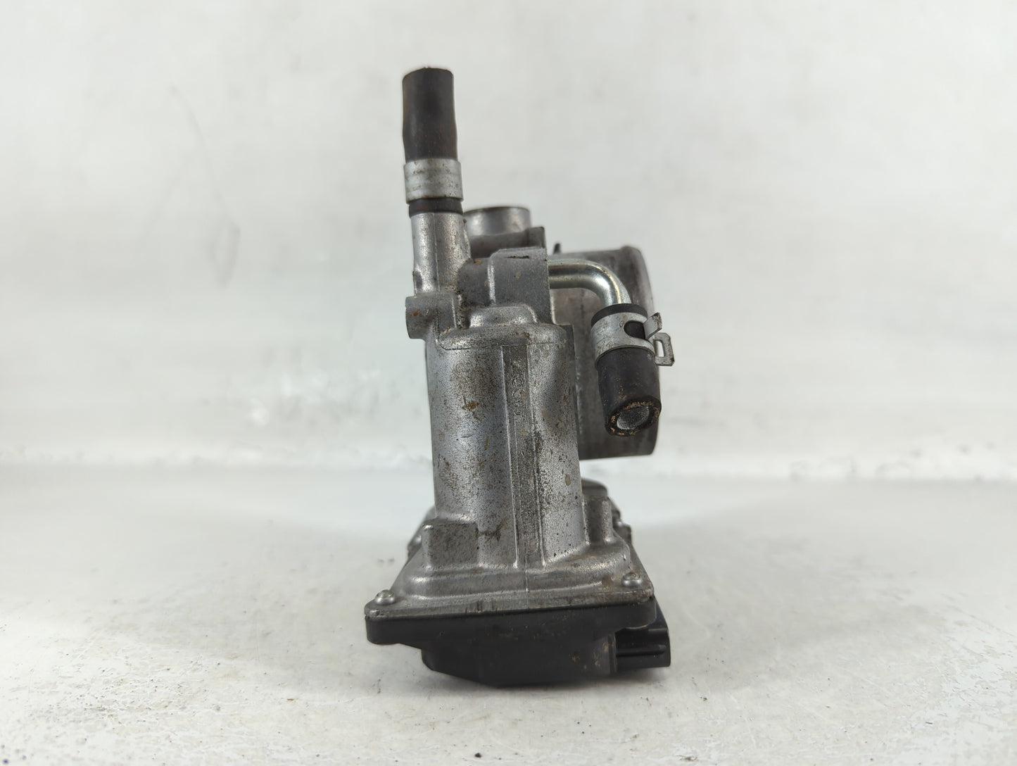 2013-2015 Subaru Xv Throttle Body P/N:142003T08 16112AA380 Fits Fits 2011 2012 2013 2014 2015 2016 2017 2018 OEM Used Auto P