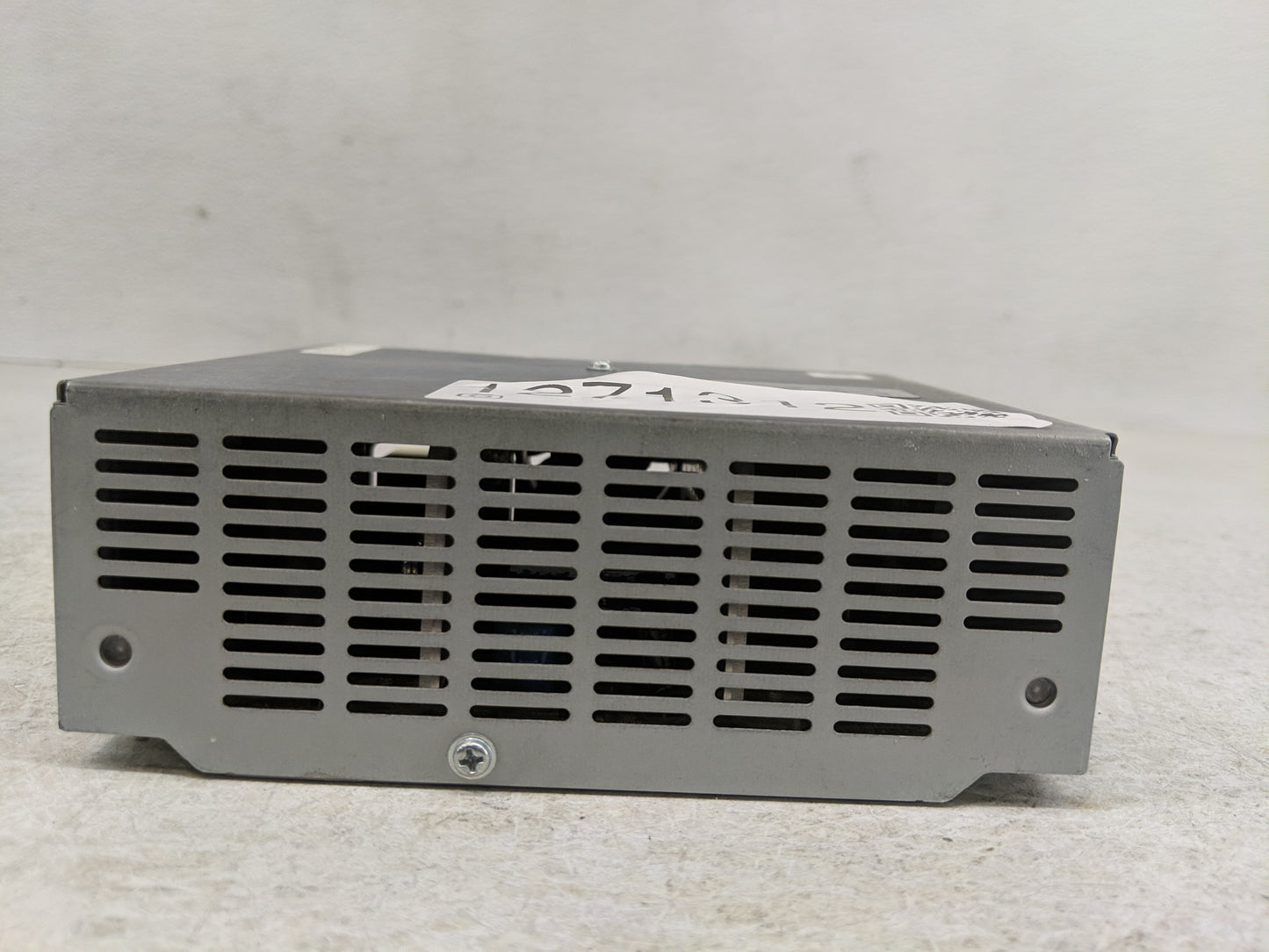 2016-2018 Toyota 4runner Radio AM FM Cd Player Receiver Replacement Fits Fits 2016 2017 2018 OEM Used Auto Parts - Oemusedau