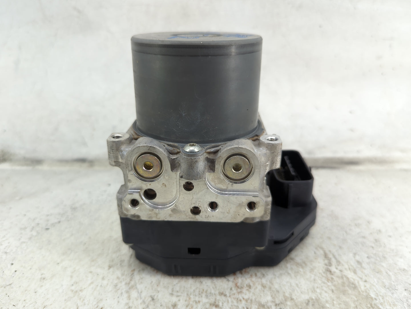 2016-2019 Toyota 4runner ABS Pump Control Module Replacement P/N:44540-35010 89541-35120 Fits Fits 2016 2017 2018 2019 OEM U