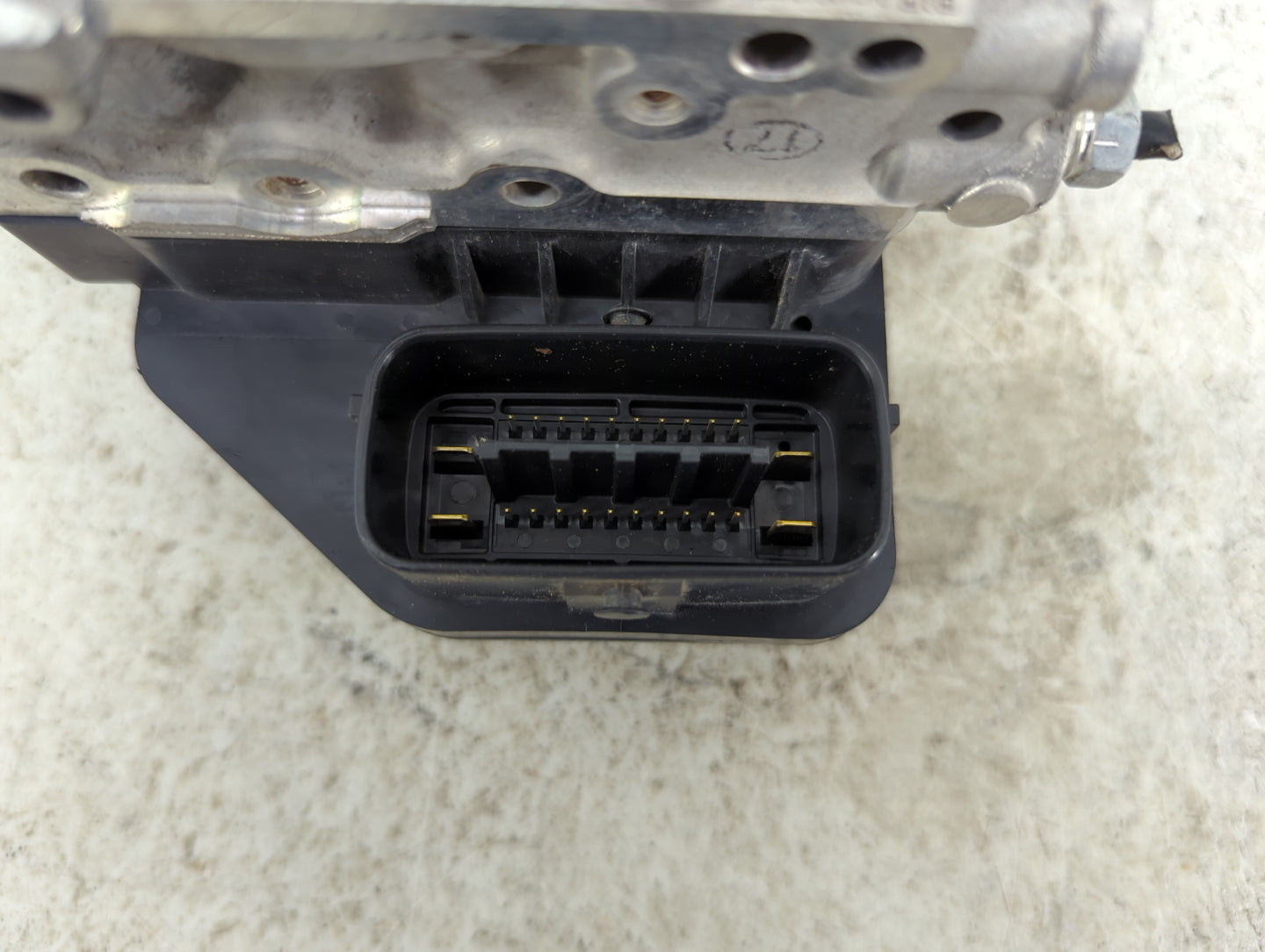2016-2019 Toyota 4runner ABS Pump Control Module Replacement P/N:44540-35010 89541-35120 Fits Fits 2016 2017 2018 2019 OEM U