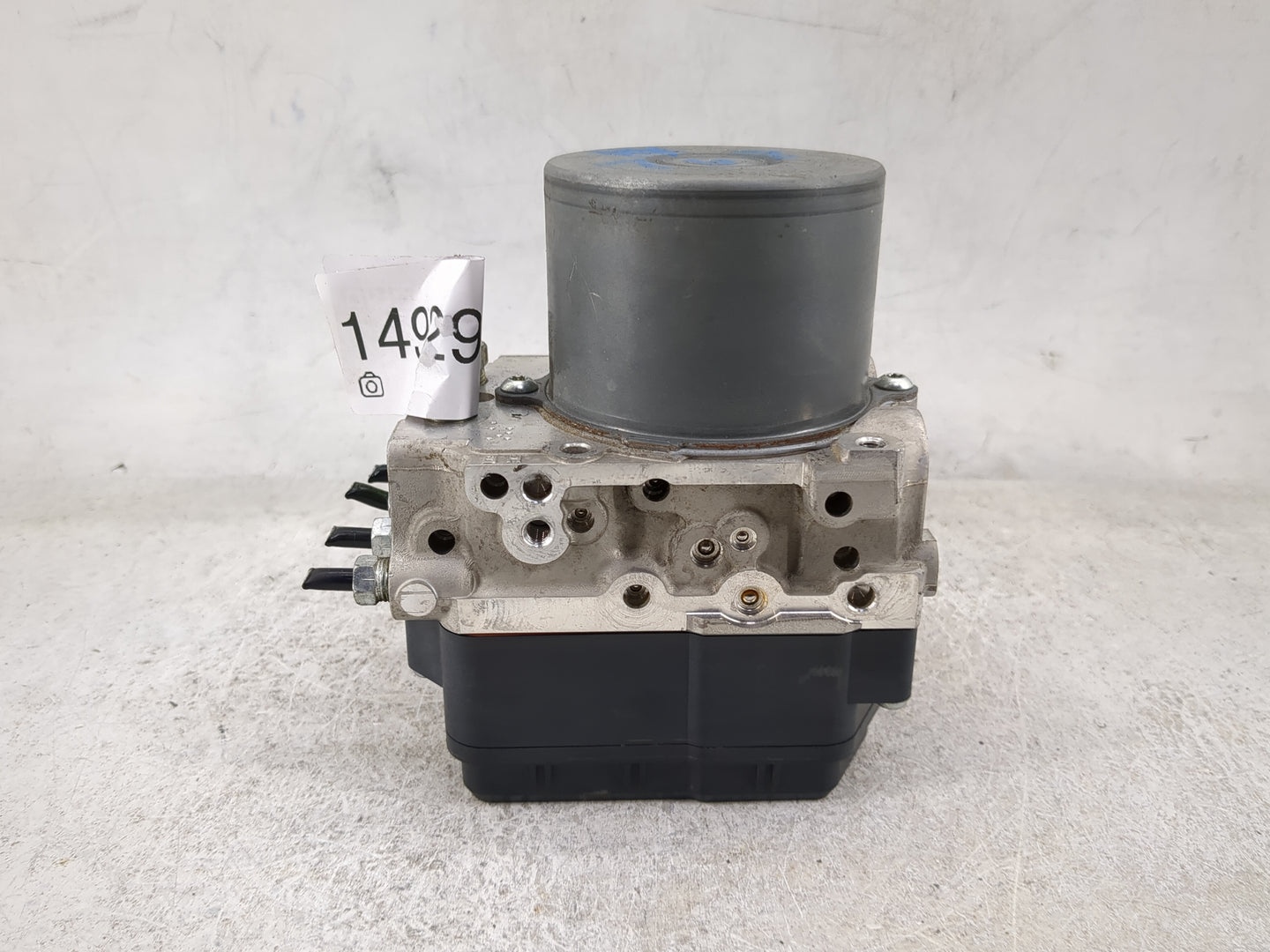 2016-2019 Toyota 4runner ABS Pump Control Module Replacement P/N:44540-35010 89541-35120 Fits Fits 2016 2017 2018 2019 OEM U