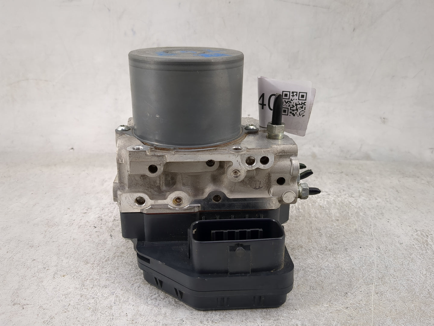 2016-2019 Toyota 4runner ABS Pump Control Module Replacement P/N:44540-35010 89541-35120 Fits Fits 2016 2017 2018 2019 OEM U