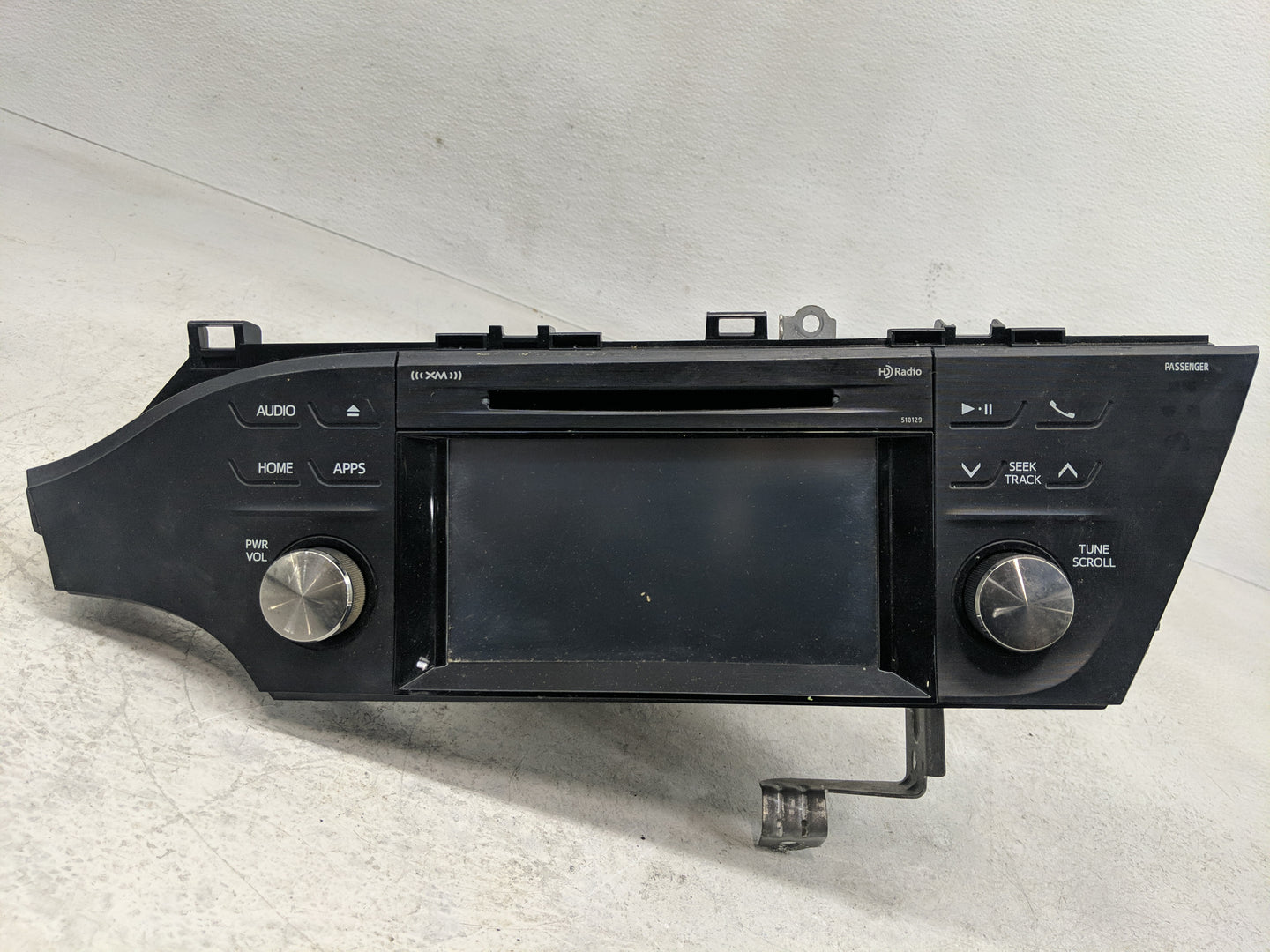 2016-2018 Toyota Avalon Radio AM FM Cd Player Receiver Replacement P/N:86140-07100 Fits Fits 2016 2017 2018 OEM Used Auto Pa