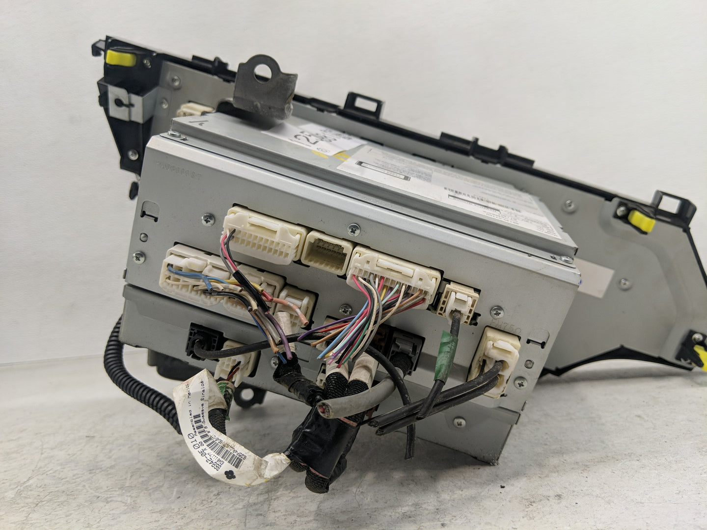 2016-2018 Toyota Avalon Radio AM FM Cd Player Receiver Replacement P/N:86140-07100 Fits Fits 2016 2017 2018 OEM Used Auto Pa