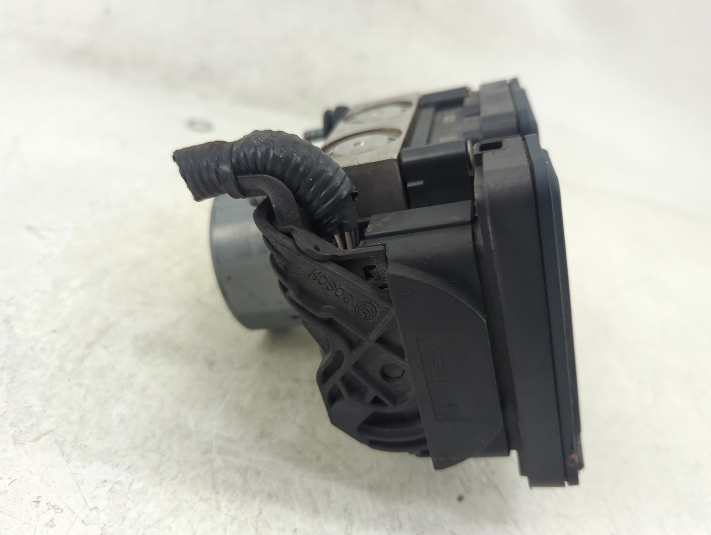 2016-2017 Toyota Avalon ABS Pump Control Module Replacement P/N:4405007130 Fits Fits 2016 2017 OEM Used Auto Parts - Oemused