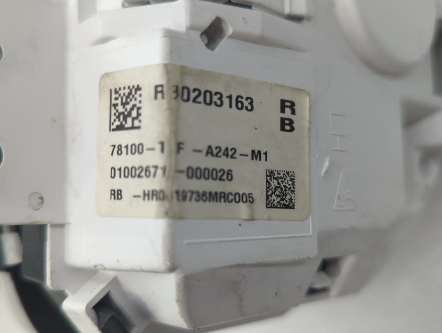 2016-2018 Toyota Avalon Instrument Cluster Speedometer Gauges P/N:78100-T1F-A242-M1 Fits Fits 2016 2017 2018 OEM Used Auto P