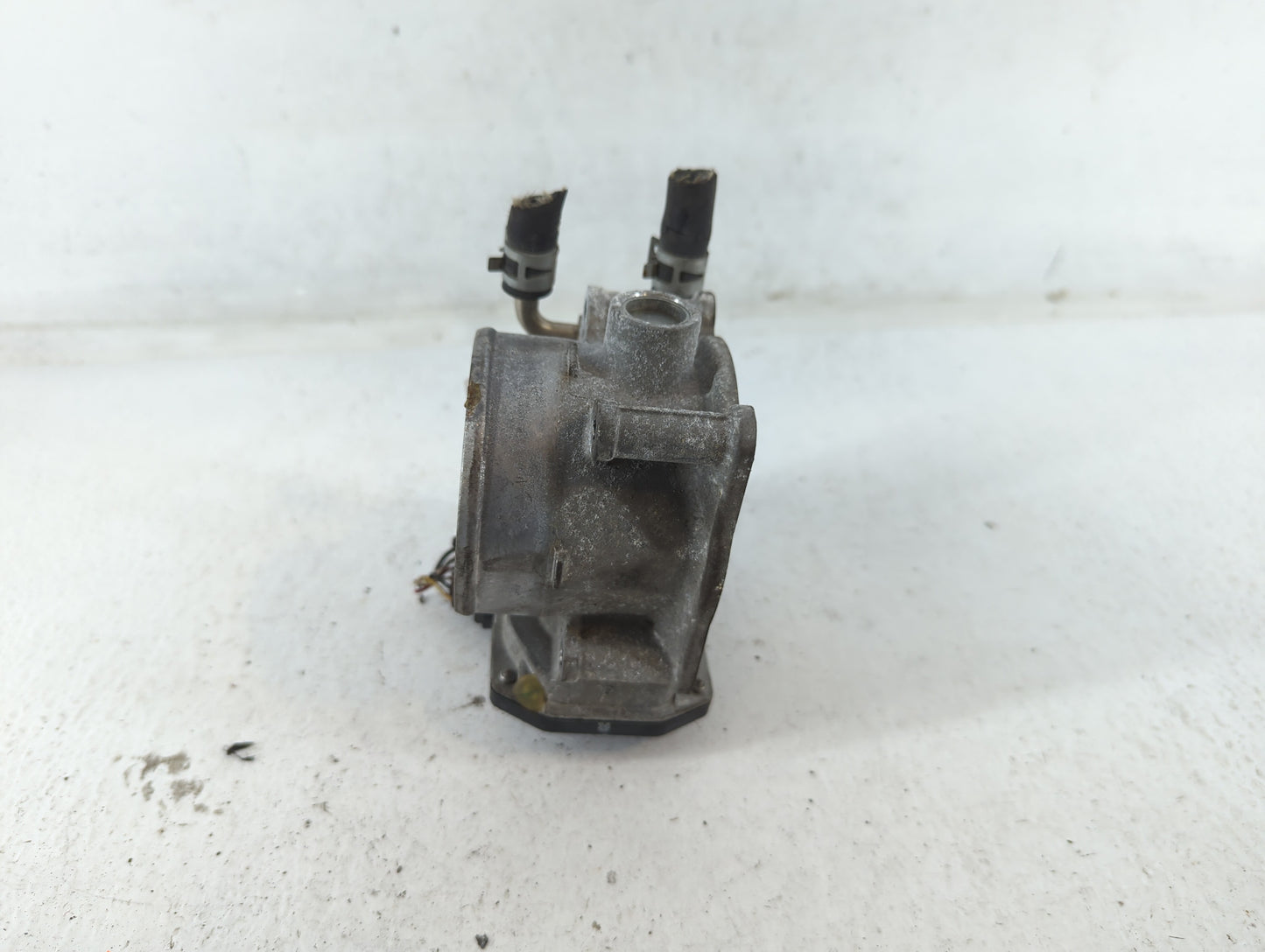 2005-2018 Toyota Avalon Throttle Body P/N:22030-0P050 Fits OEM Used Auto Parts - Oemusedautoparts1.com