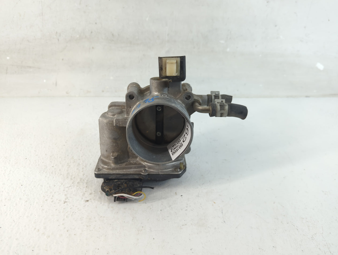 2010-2017 Toyota Camry Throttle Body P/N:22030-0V010 Fits Fits 2009 2010 2011 2012 2013 2014 2015 2016 2017 2018 2019 OEM Us