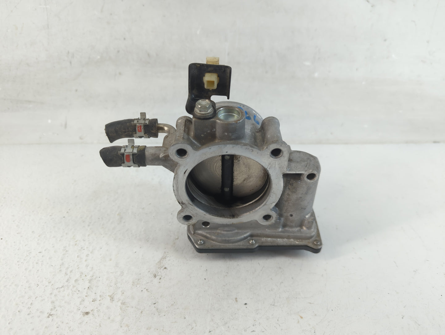 2010-2017 Toyota Camry Throttle Body P/N:22030-0V010 Fits Fits 2009 2010 2011 2012 2013 2014 2015 2016 2017 2018 2019 OEM Us