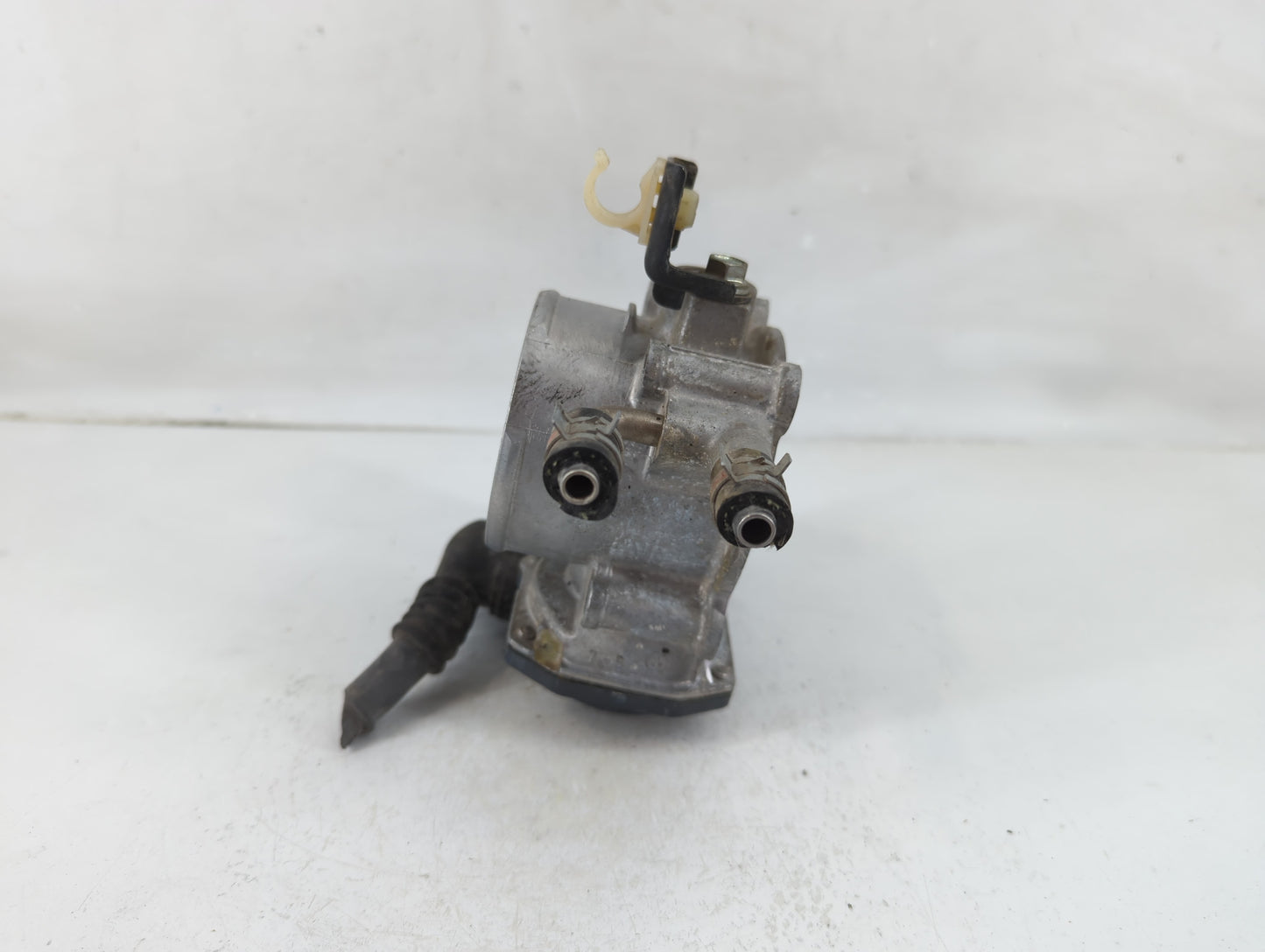2010-2017 Toyota Camry Throttle Body P/N:22030-0V010 Fits Fits 2009 2010 2011 2012 2013 2014 2015 2016 2017 2018 2019 OEM Us