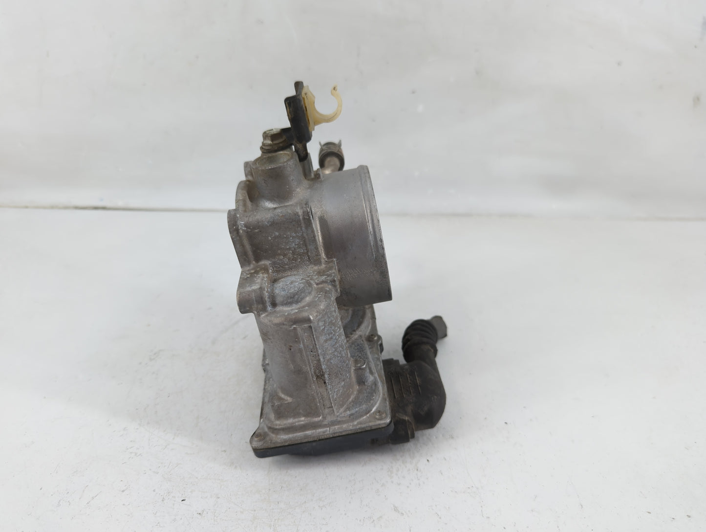 2010-2017 Toyota Camry Throttle Body P/N:22030-0V010 Fits Fits 2009 2010 2011 2012 2013 2014 2015 2016 2017 2018 2019 OEM Us